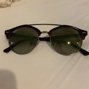 Ray Ban worn once! In perfect condition!